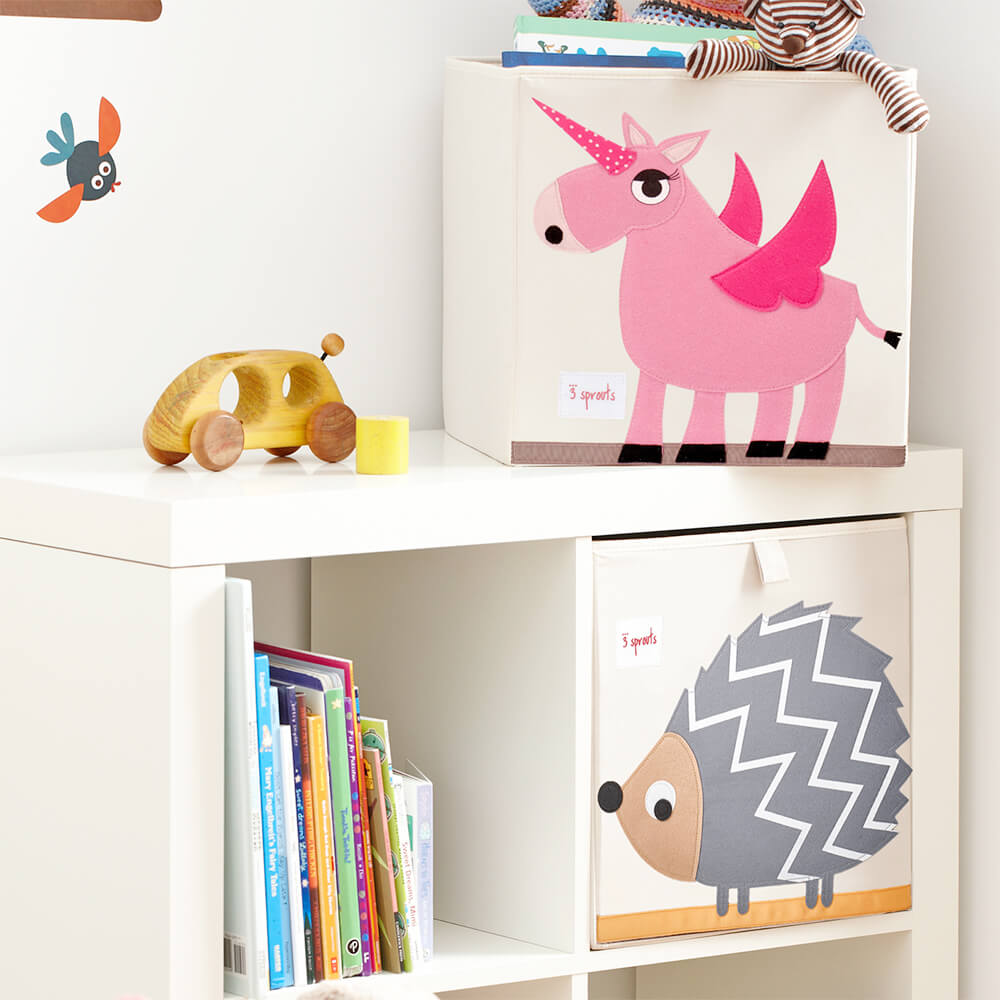 Chambre enfant avec un bac de rangement de la marque 3 Sprouts Licorne