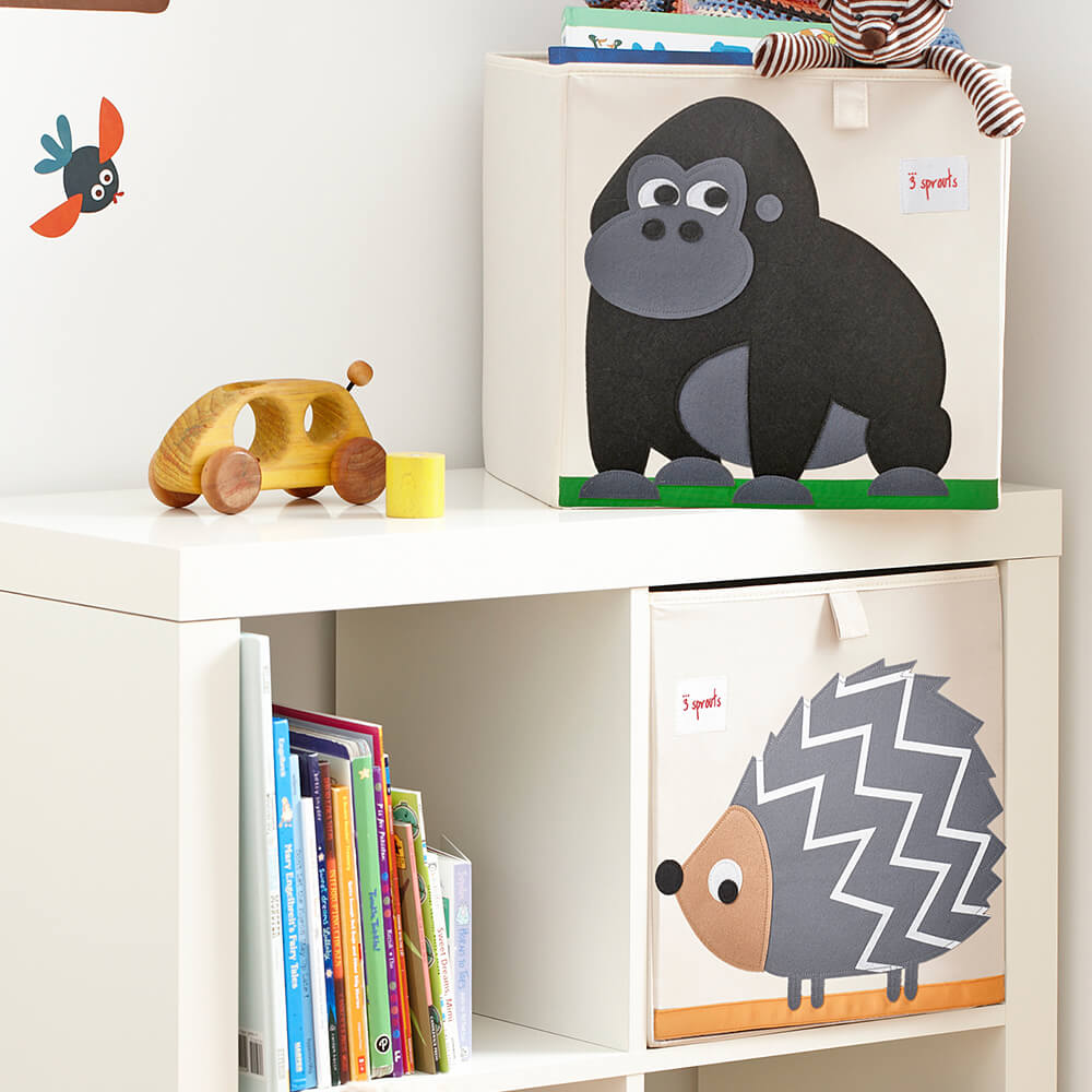 Chambre enfant avec un bac de rangement de la marque 3 Sprouts Gorille