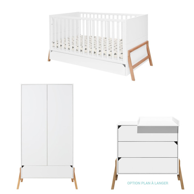 Chambre bébé complète style Scandinave Ström blanche par Bellamy - Disponible chez Jurassien. Mobilier en bois massif, minimaliste et élégant.