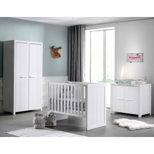 Chambre de bébé complète Blos blanche en bois massif, style classique chic - Vipack, disponible chez le Jurassien