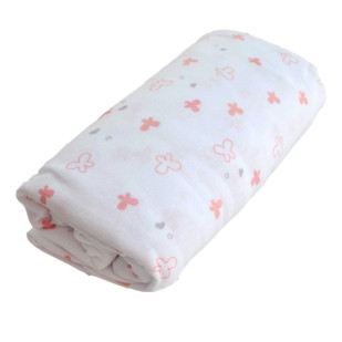 Drap-housse lit bébé 70x140 imprimé lapinou en coton Oeko-Tex de Domiva, disponible chez Jurassien