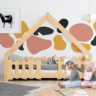 Need Sleep lit cabane enfant 70x140 cm avec barriere symétrique en bois  d'épicéa de couleur naturelle : : Cuisine et Maison