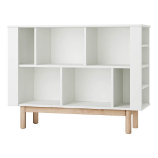 Bibliothèque blanche et bois mi-haute pour chambre d'enfant. Gamme Miloo du fabricant Pinio.