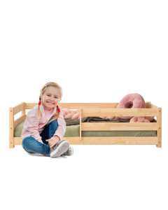 Un lit bas Montessori spécialement conçu pour accueillir un matelas enfant de 80x160 ou plus, fabriqué en bois de pin par les ateliers Adeko, sous le modèle CPD.