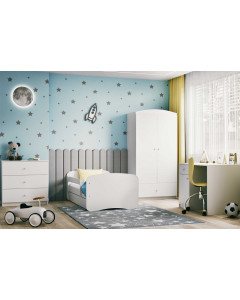 Pack chambre enfant complète avec bureau Babydreams blanc de Kocot Kids - Lit, commode, armoire et bureau en mélamine pour une chambre unifiée et élégante.