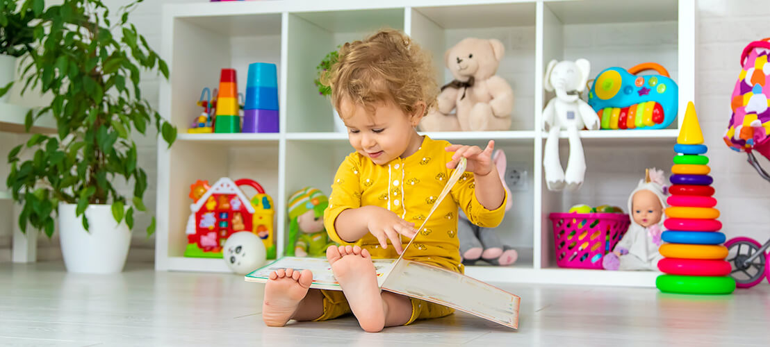 Meubles Montessori pour la chambre de votre enfant : avantages et