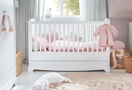 Chambre bébé complète contemporaine blanche et rose Eglantine